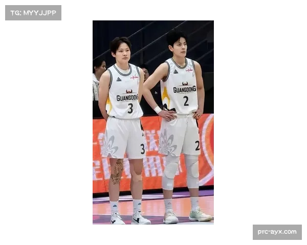 北京女篮外援米切尔空砍两双 上海队关键时刻表现更稳定